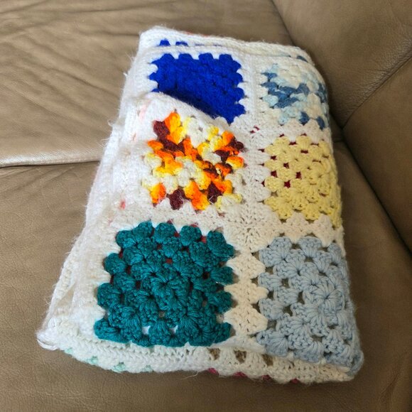 Hand made long crochet granny square throw/blanket/Afghan. - Picture 7 of 7